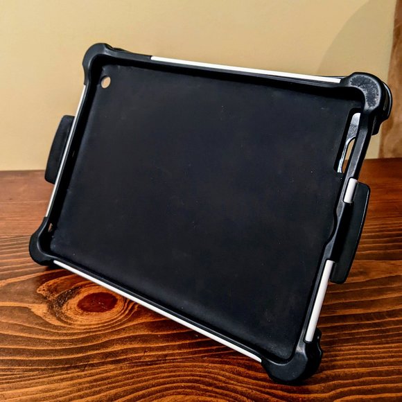 Ballistic Tough Jacket Case for Apple iPad 2nd 3rd 4th Gen Black/White - Picture 1 of 3